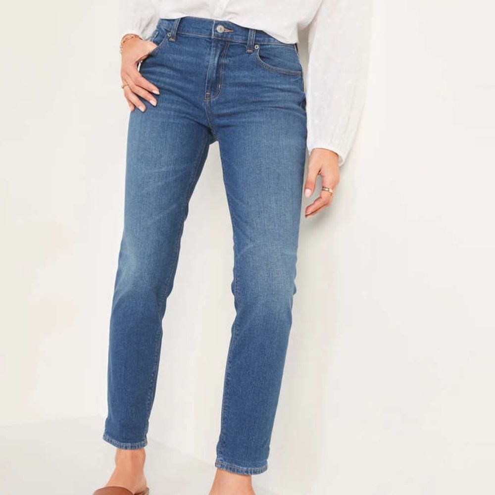 Old Navy Women's Straight Leg Ankle Jeans